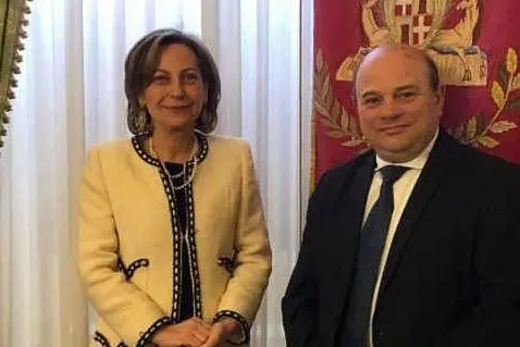 Il sindaco Sanna e il prefetto Maria Luisa D'Alessandro