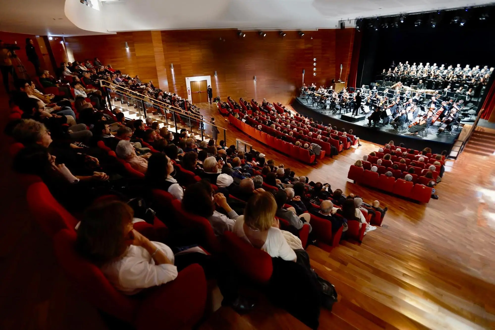 Il teatro Carmen Melis (foto Sirigu)