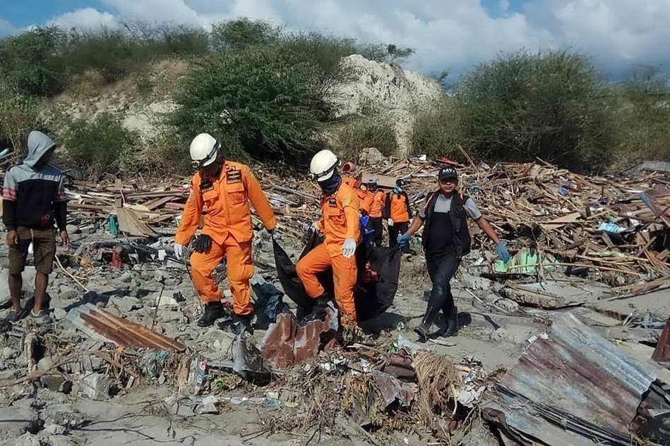 Terremoto e tsunami: apocalisse in Indonesia (Ansa)