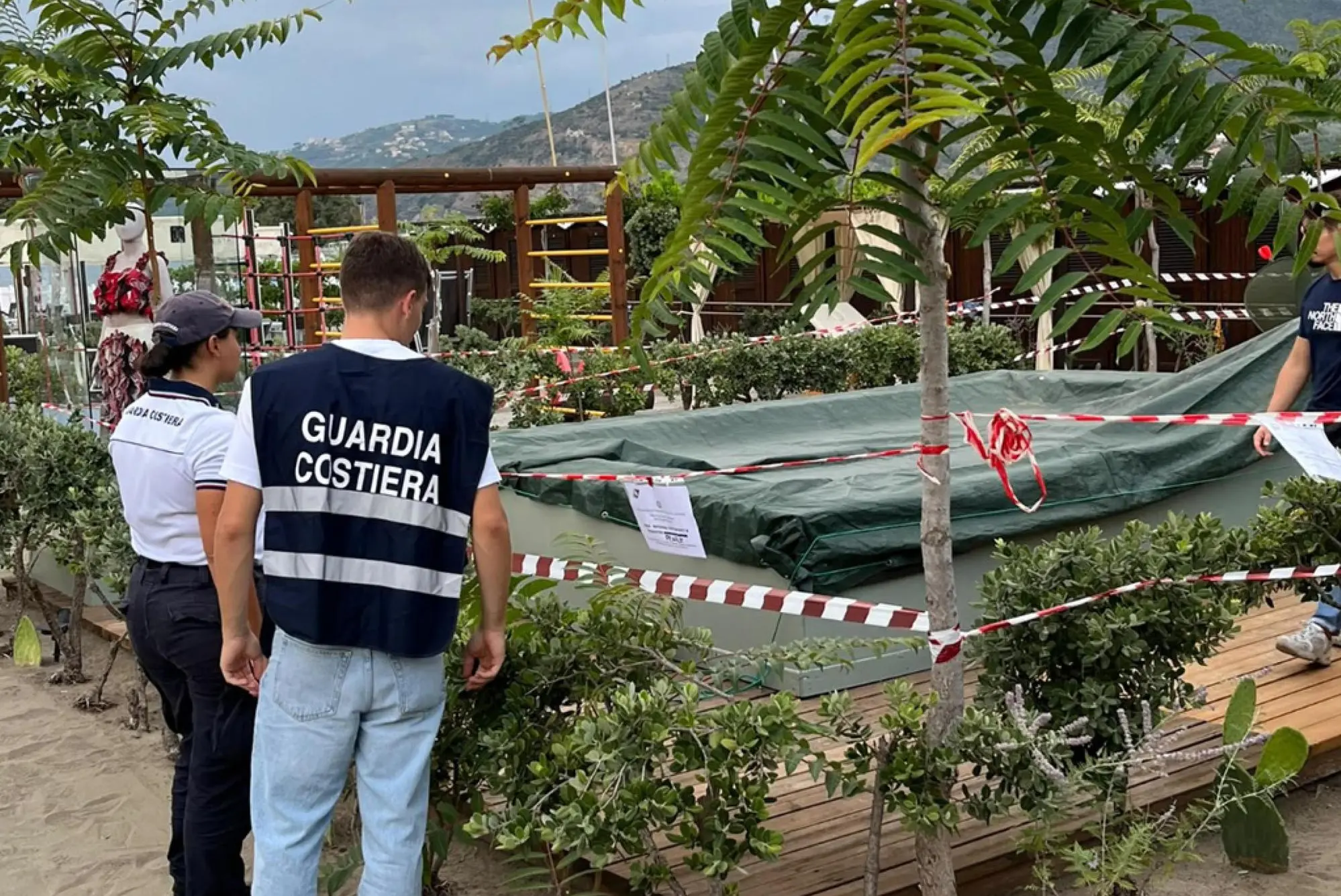 La piscinetta dove la bambina di 11 anni è stata risucchiata da un bocchettone (Ansa)