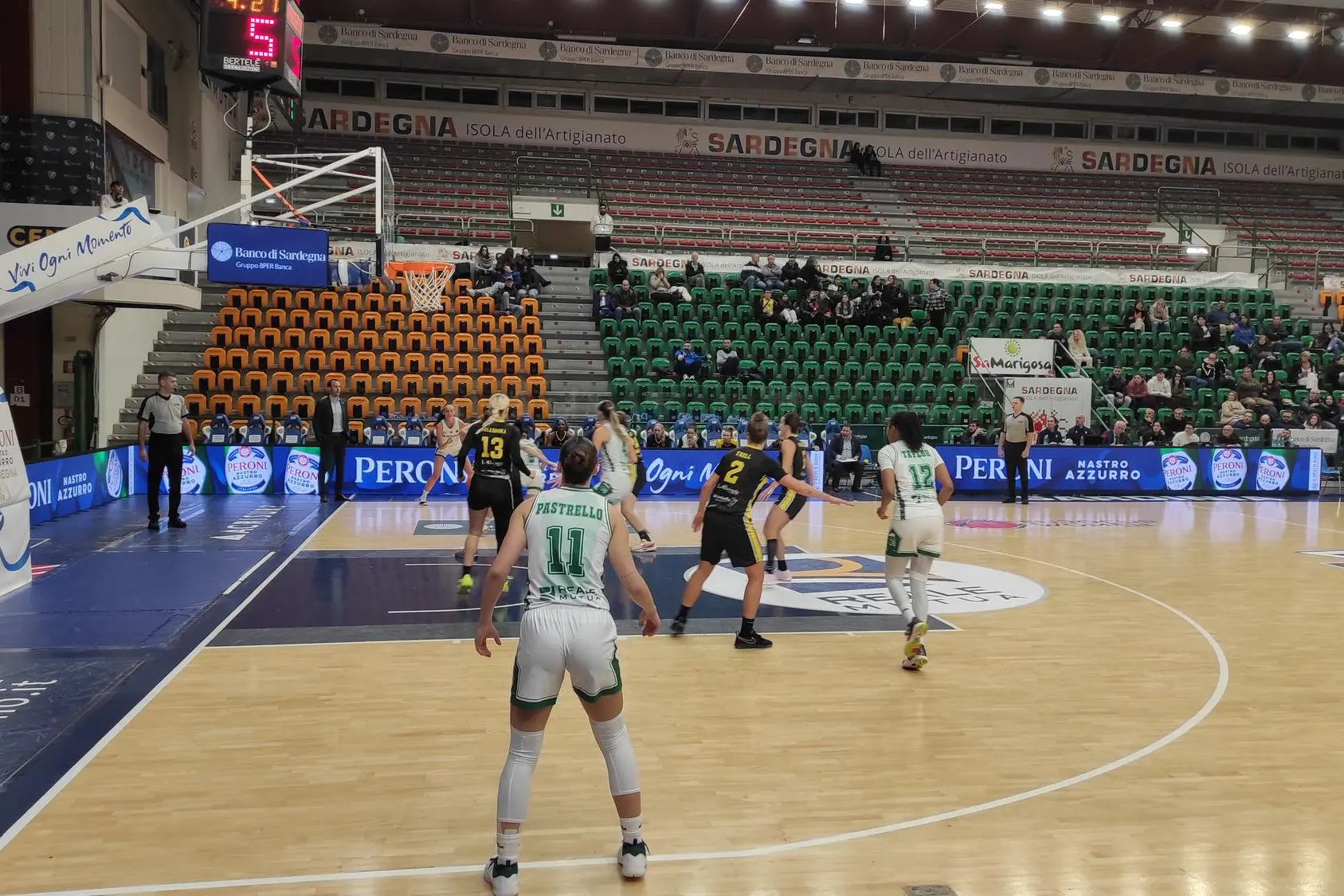 Un'azione d'attacco della Dinamo Women (foto G. Marras)