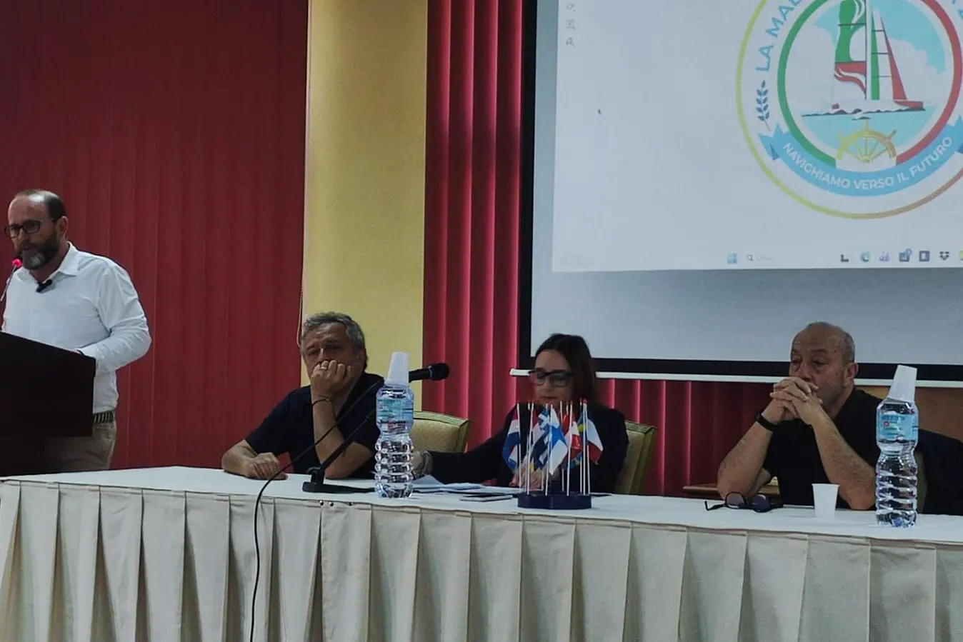 La Maddalena, un momento dell'assemblea (foto Ronchi)