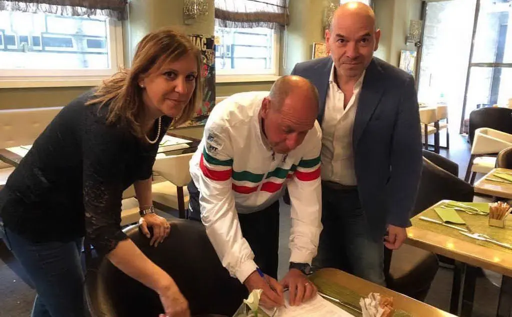 La firma del tennista Corrado Barazzutti, a Genova