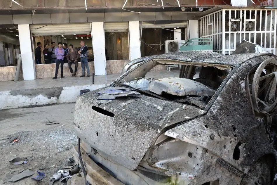 Un'autobomba è esplosa a Tikrit (Ansa)