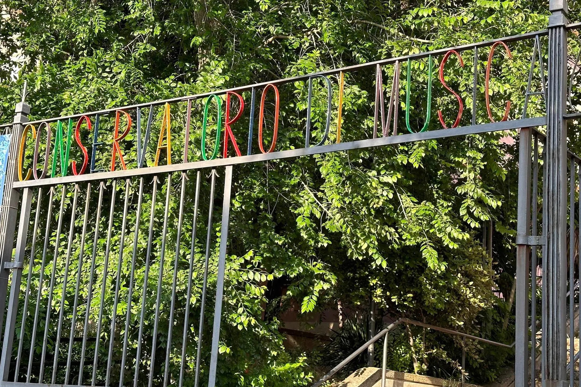 Il cancello d'ingresso del Conservatorio di Sassari (foto concessa)