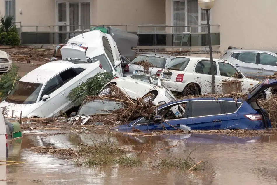 Alluvione a Maiorca, le immagini della devastazione (Ansa/Epa)
