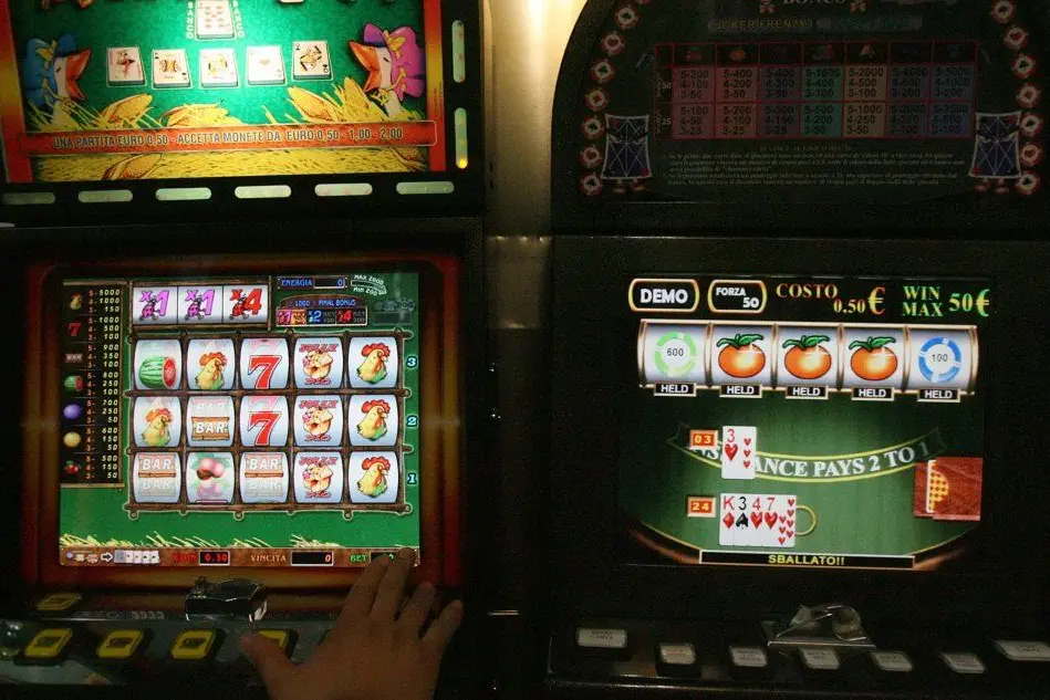 Due slot-machine (Ansa)