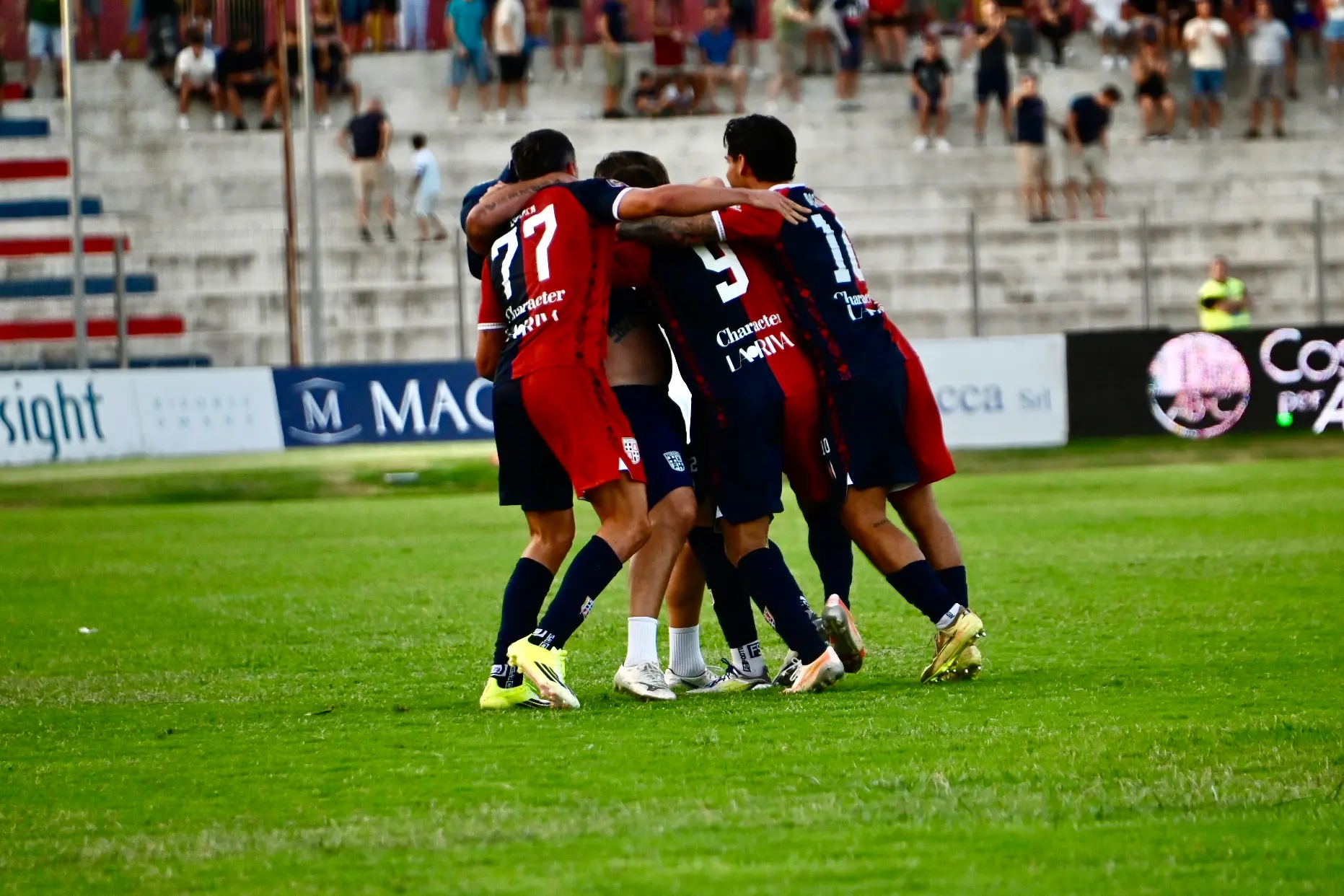 Esultanza di Carboni della Torres contro la Sambenedettese - Sassari - foto Gloria Calvi 29.08.2026