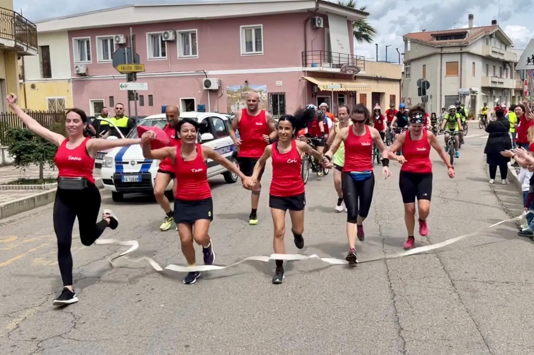 Un momento della corsa (L'Unione Sarda)