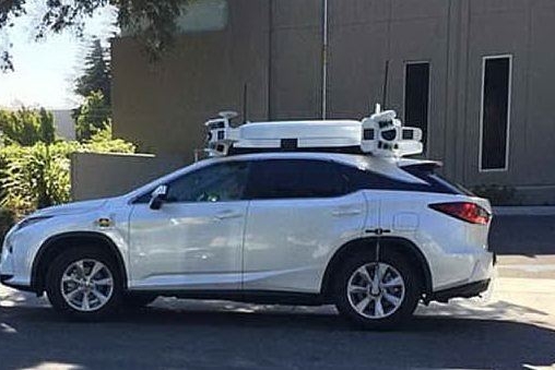 Un'auto a guida autonoma di Apple