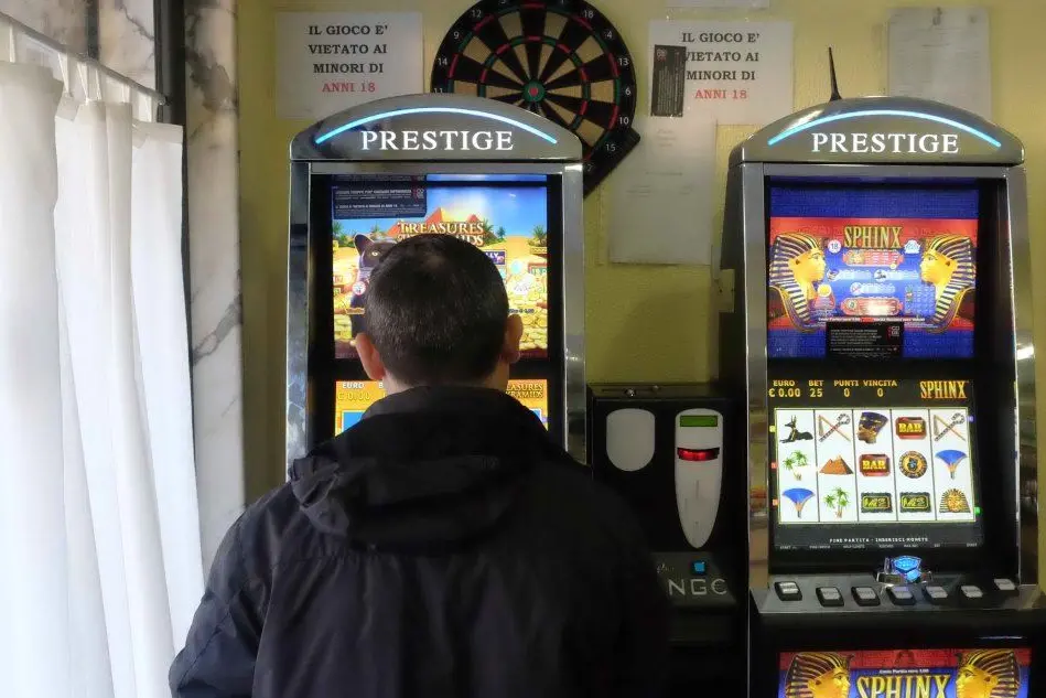 Furto di slot machine a Borore