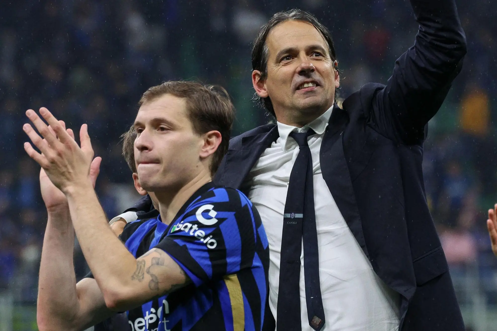 Inzaghi con Barella (Ansa)