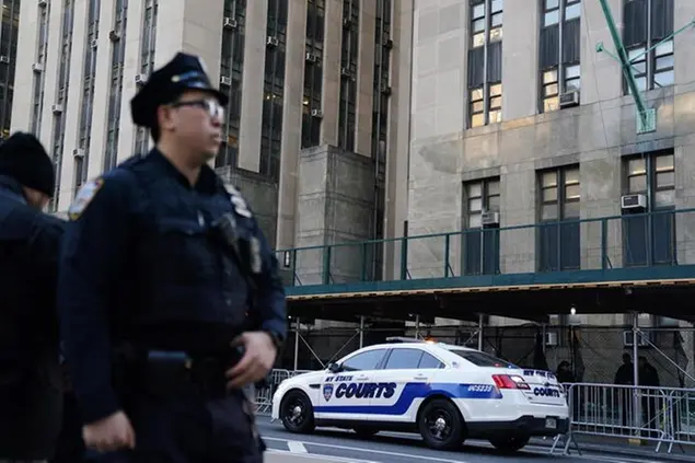 Polizia a New York (foto Ansa)