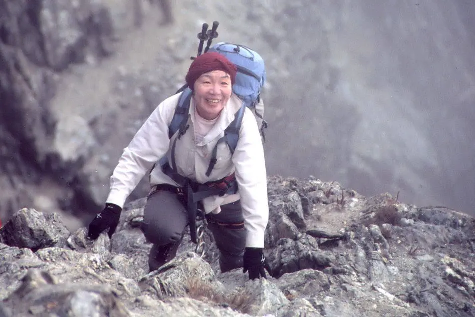 Addio a Junko Tabei, la prima donna che ha scalato l'Everest