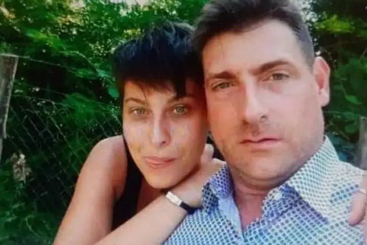 Massimo Sebastiani ed Elisa Pomarelli, i due scomparsi (foto Facebook)