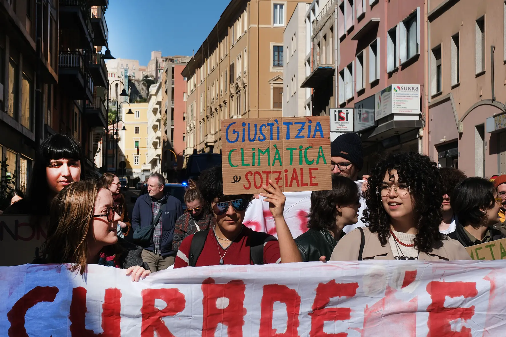 Studenti in corteo per il clima a Cagliari  (Giuseppe Ungari)