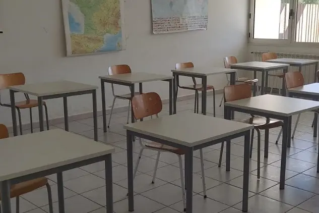 I nuovi banchi (foto concessa)