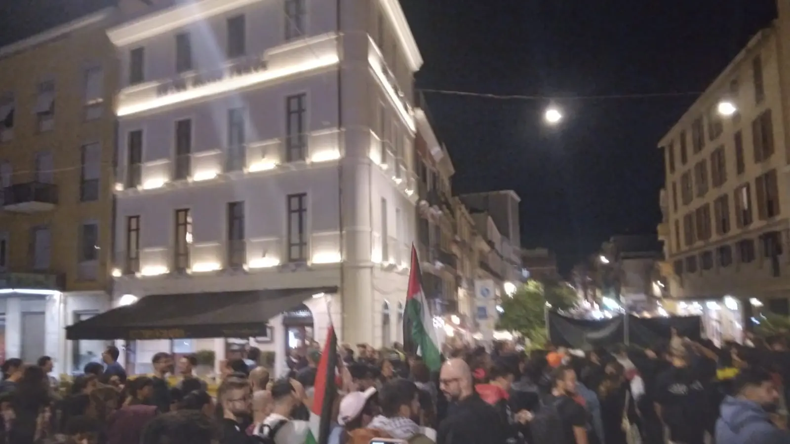 https://immagini.unionesarda.it/version/c:ZDRkYTZlM2UtZTQxZC00:ZDA1NGYyYzEtODQ3NC00/image.webp?f=16:9