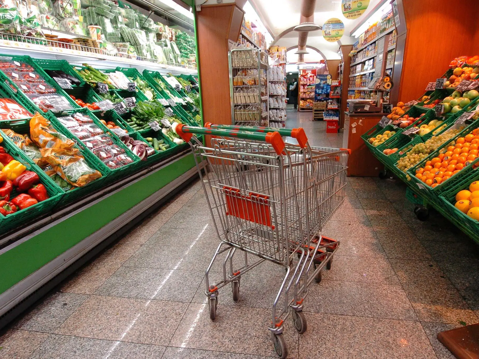 Un supermercato (foto Ansa)