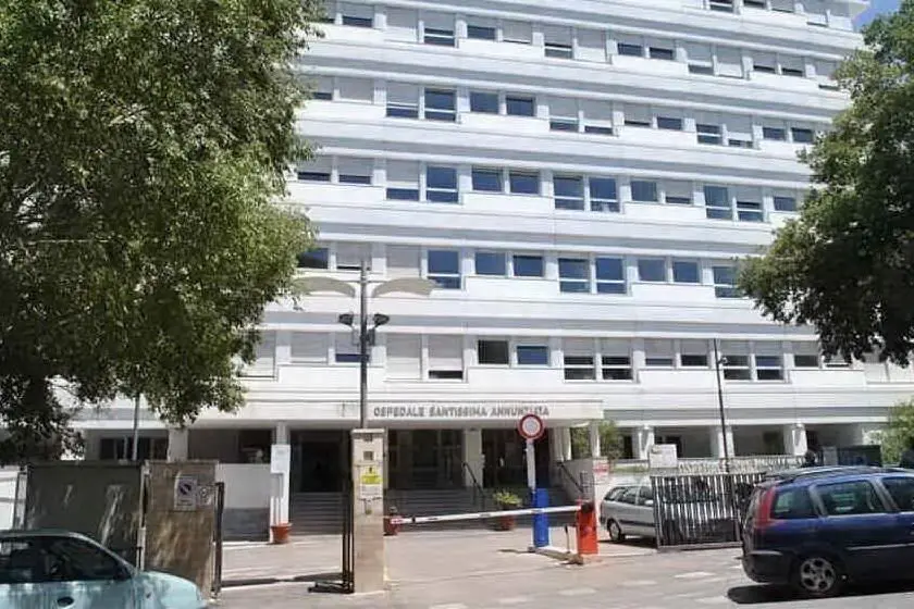 L'ospedale Santissima Annunziata (archivio L'Unione Sarda)