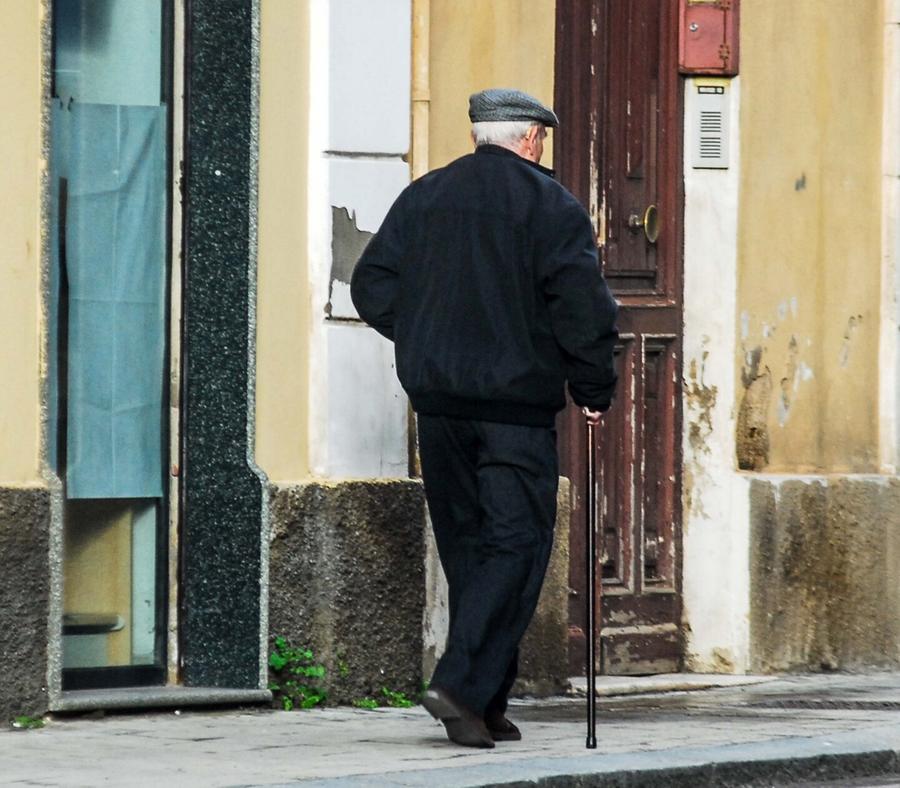 Più controlli medici per gli anziani