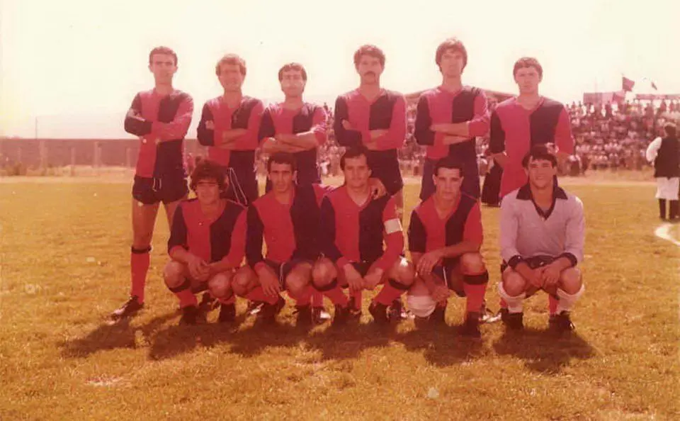 Il Tortolì 1980-81 che conquistò la Promozione (foto Ogliastra calcio)
