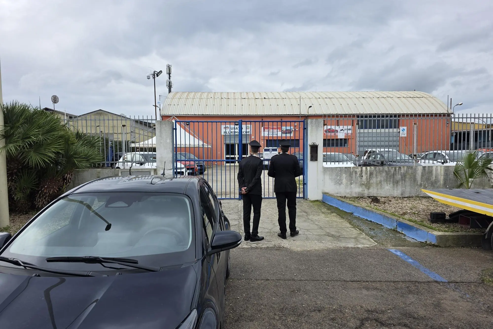 Carabinieri sul luogo dello sparo a Predda Niedda