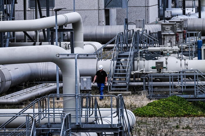 Nord Stream ferma ancora le forniture di gas, il prezzo si impenna. Kiev, raid coi droni in Crimea