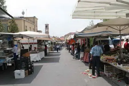 Un mercato all'aperto (immagine simbolo)