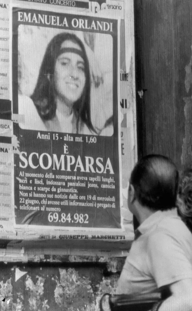 Un manifesto comparso a Roma dopo la scomparsa di Emanuela