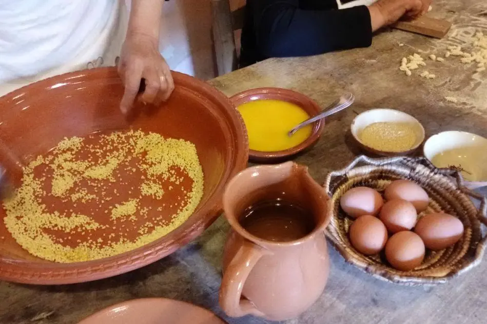 Tradizioni culinarie (foto L'Unione Sarda - Gioia)