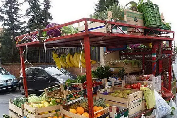 Commercio ambulante di frutta e verdura