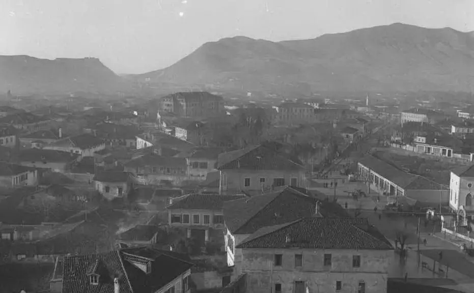 Vista di Scutari nel 1936 (Archivio Marubi/Courtesy Triennale di Milano)