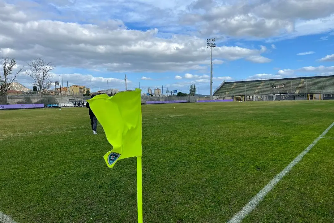 Uno scorcio dello stadio “Nespoli” di Olbia (foto Ilenia Giagnoni)