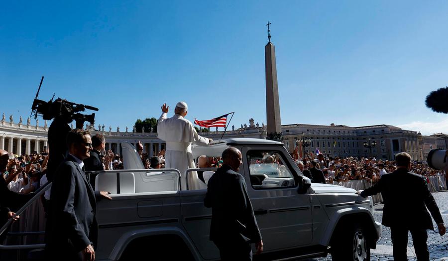 Il Papa insiste: diplomazia per risolvere i conflitti