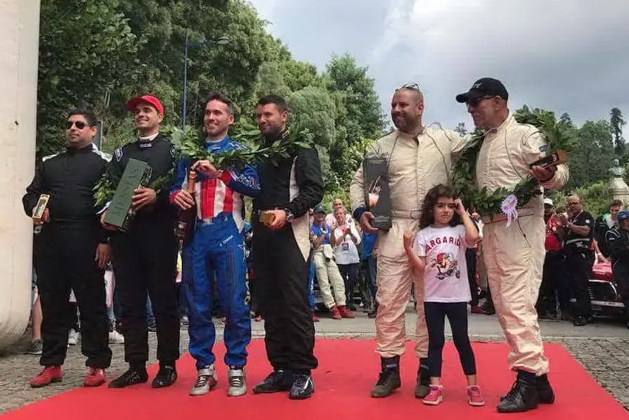 Francesco Fresu e Paolo Diana dopo la vittoria del Rally Legends 2018 (foto Chessa)