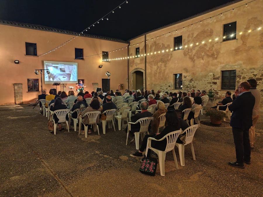 Laconi, inizia il festival culturale del Menhir Museum