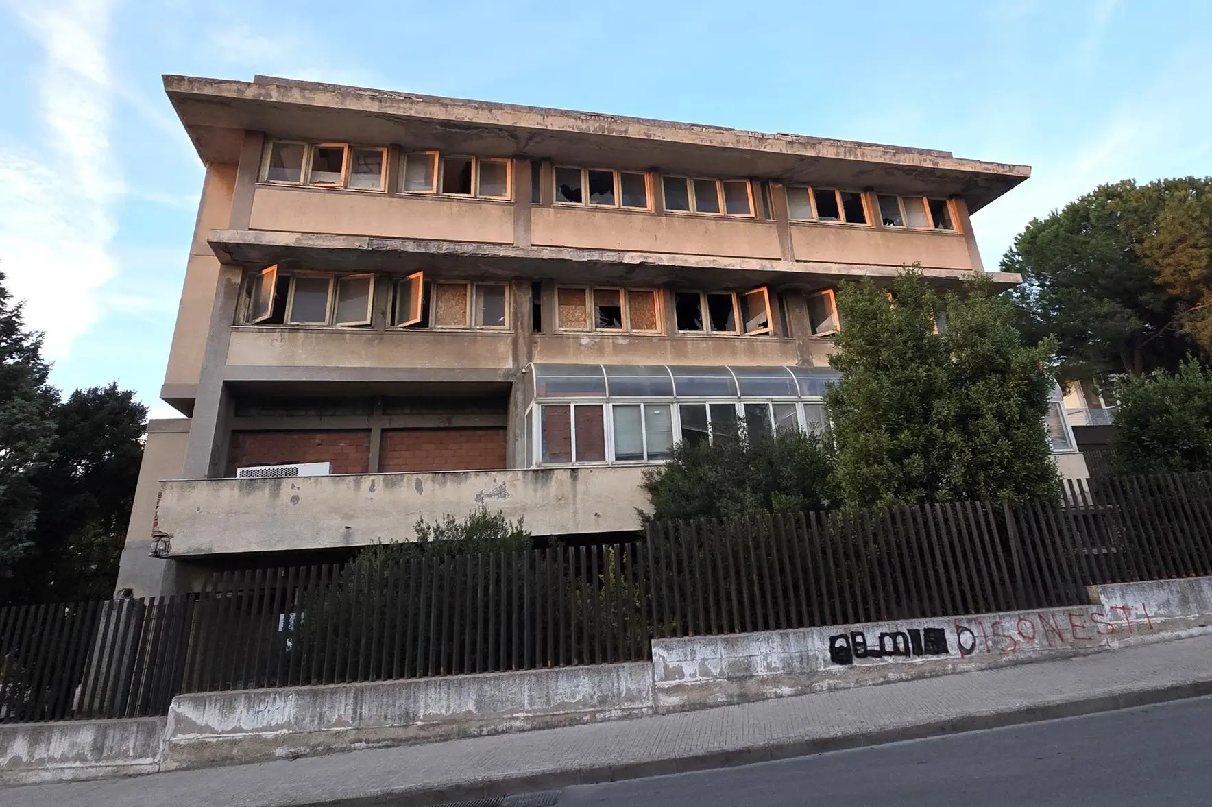 Edificio piazza Sacro Cuore