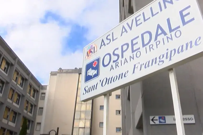 L'ospedale di Ariano Irpino (Ansa)