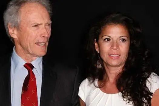 Clint Eastwood e Dina Ruiz