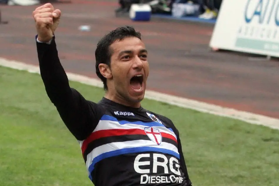 Fabio Quagliarella nel 2007 con la malgia della Sampdoria