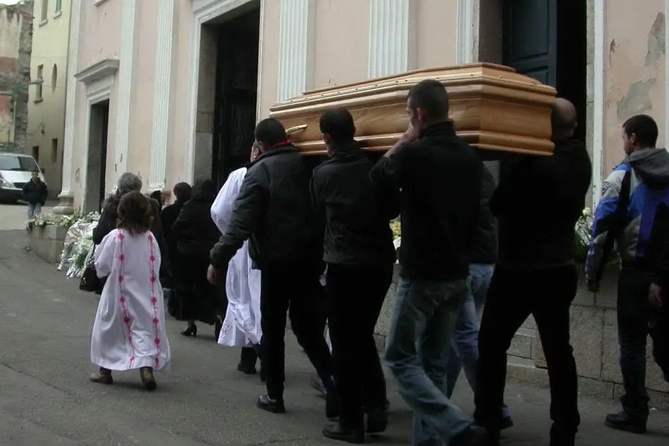 Il funerale di Sebastiano Sale, nel 2008