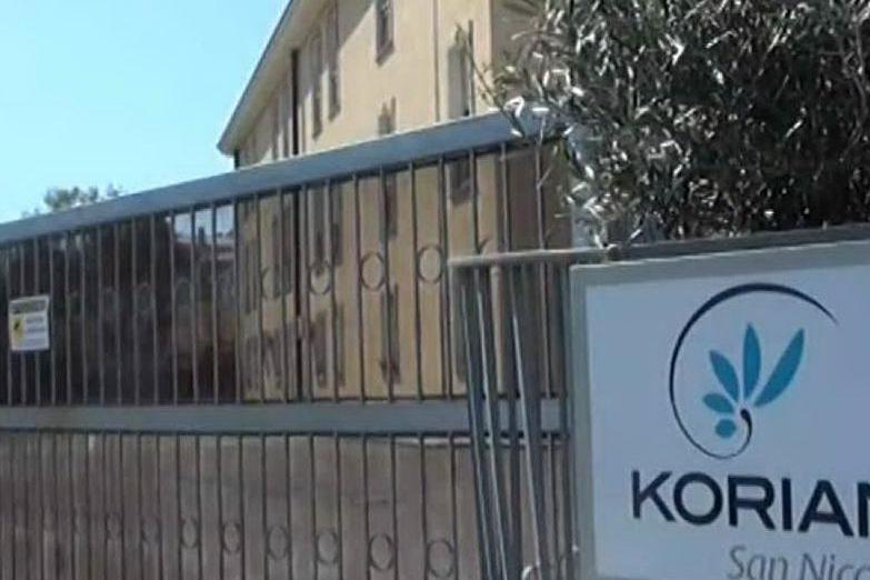 Ansteckungen und Todesfälle durch Covid in der RSA von Sassari, forderten 5 Anklagen wegen Mordes
