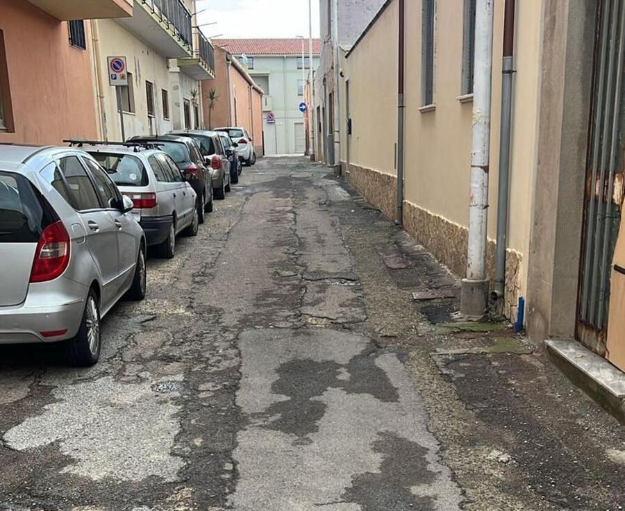 L’Udc attacca: «Asfalto a pezzi in via Tempio»