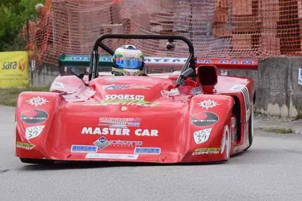 L'auto di Fabio Emanuele, in testa al campionato italiano (foto L'Unione Sarda - Tellini)