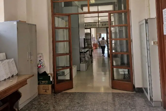 L'interno del tribunale di Sassari (L'Unione Sarda)