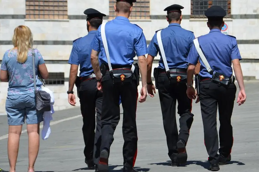 (foto carabinieri)