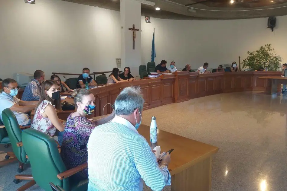 La seduta di Consiglio Comunale del 30 luglio che ha fatto registrare il "no" al consuntivo 2019 (foto Farris)