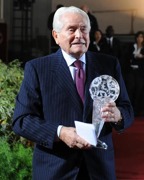 Former Juventus FC's forward, Giampiero Boniperti, poses for a photo during the prizegiving of the 2012 &quot;Hall of Fame&quot;, an award established by the FIGC and the Foundation Football Museum to celebrate the figures that have left an indelible mark on the history of Italian soccer, in Florence, Italy, 13 December 2012. ANSA/CARLO FERRARO