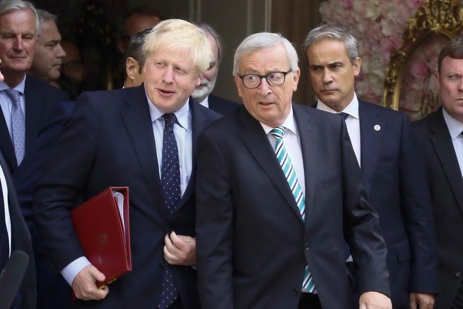 Boris Johnson incontra Juncker e ribadisce: &quot;Fuori dall'Ue il 31 ottobre&quot; VIDEO